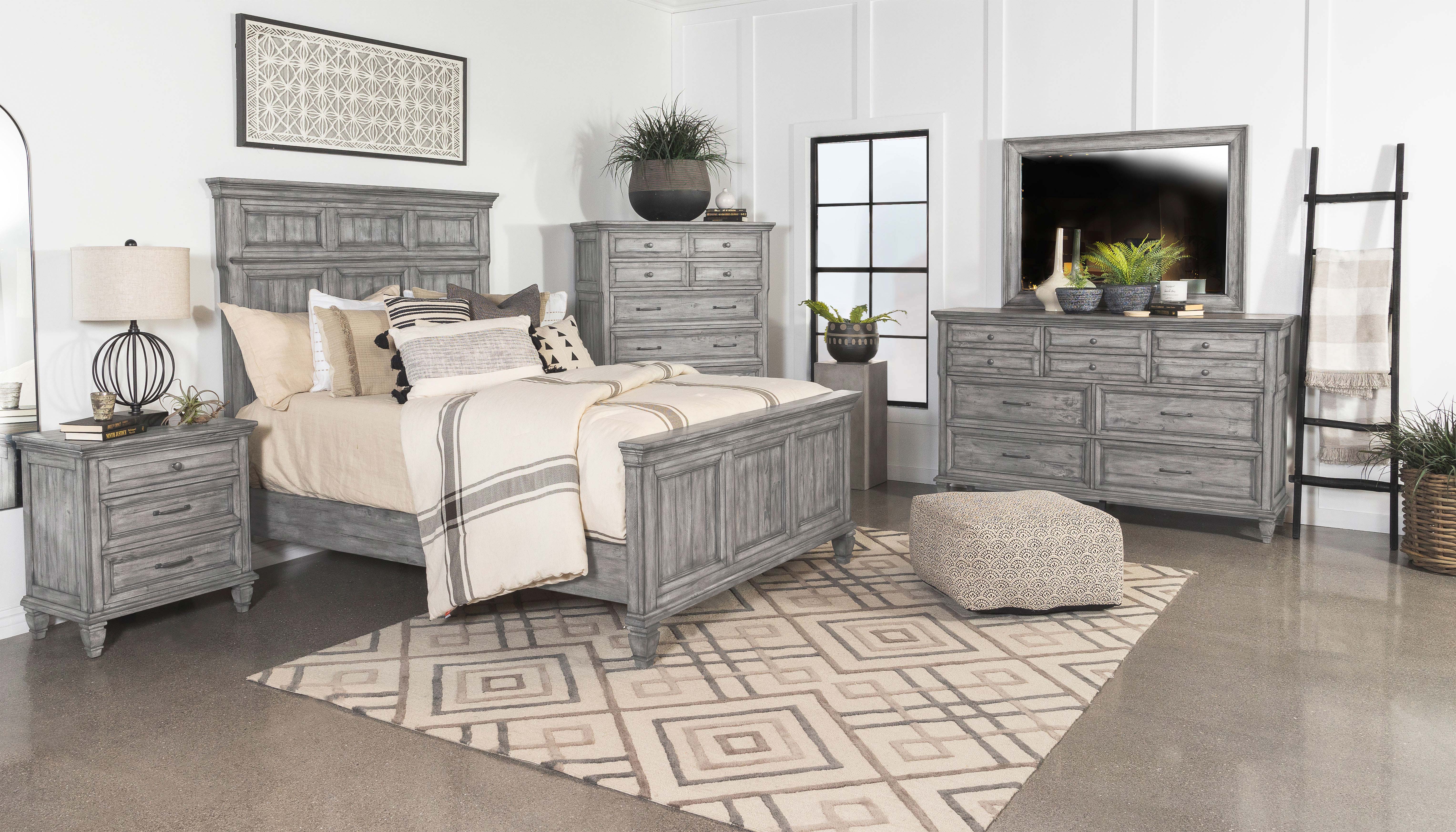 Avenue 8-drawer Rectangular Chest Grey