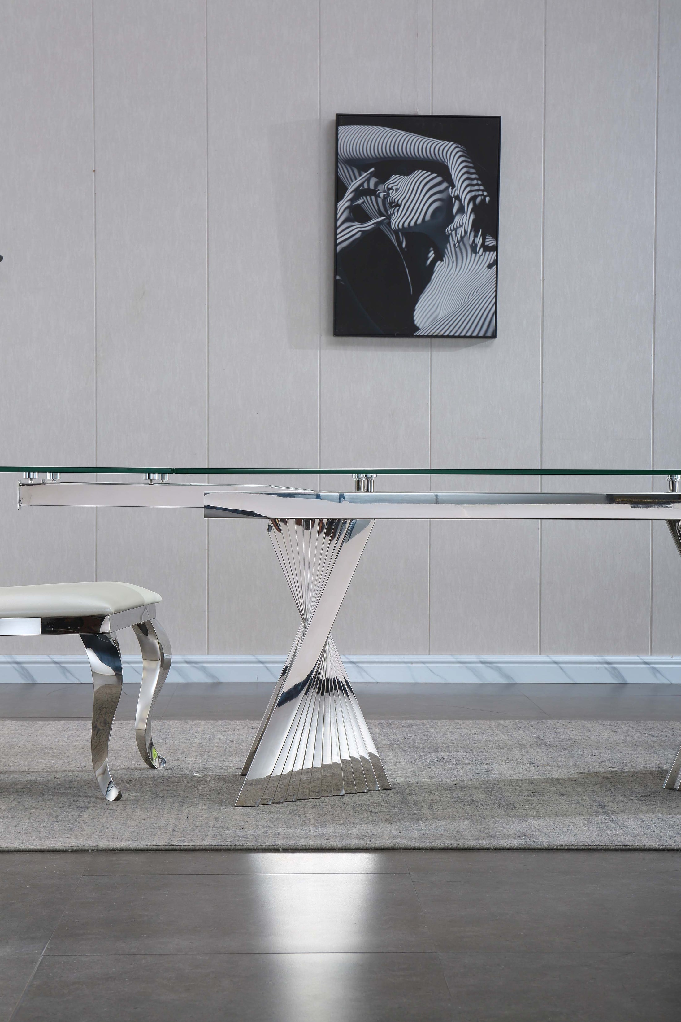 Nashla Extendable Dining Table