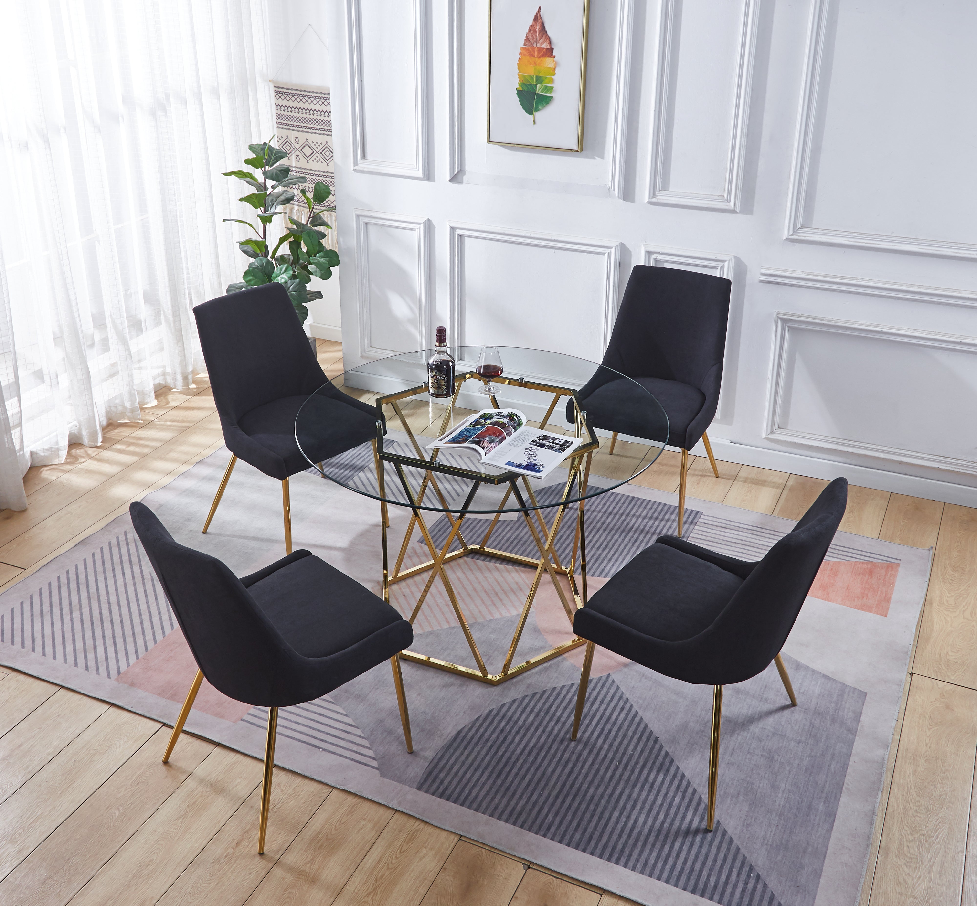 Osiasse Dining Table