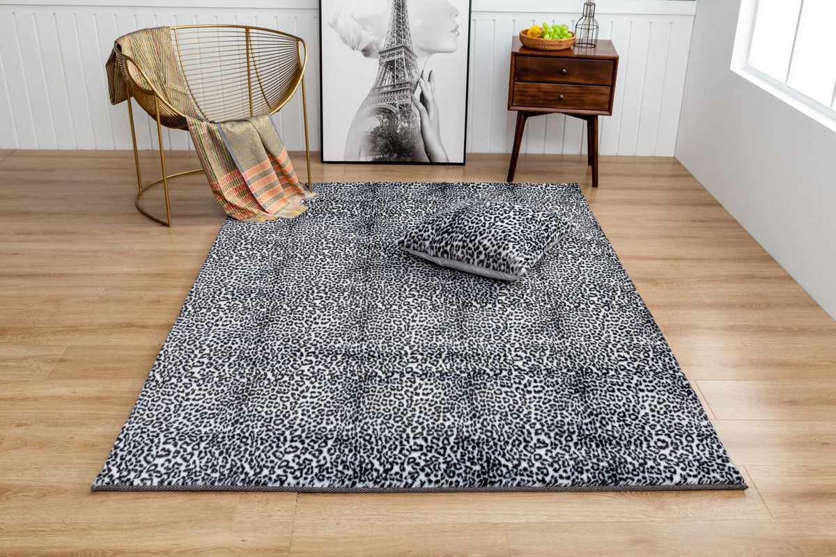 Analeya Area Rug